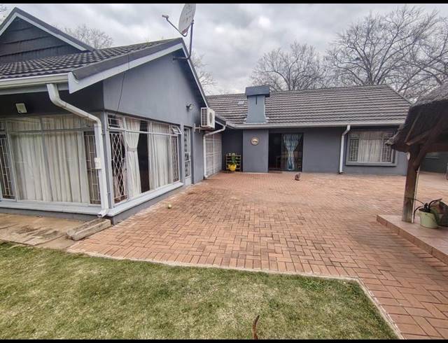 5 BEDROOM HOUSE FOR SALE IN SASOLBURG EXT 4